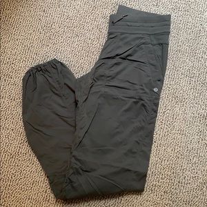 Lululemon dance pants- olive size 8